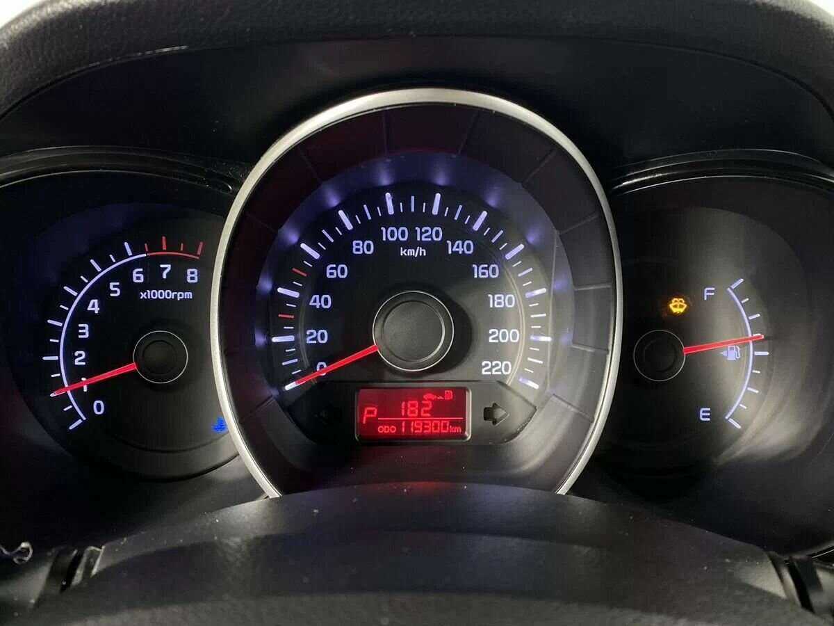 Купить Kia Rio с пробегом. Фото: #11
