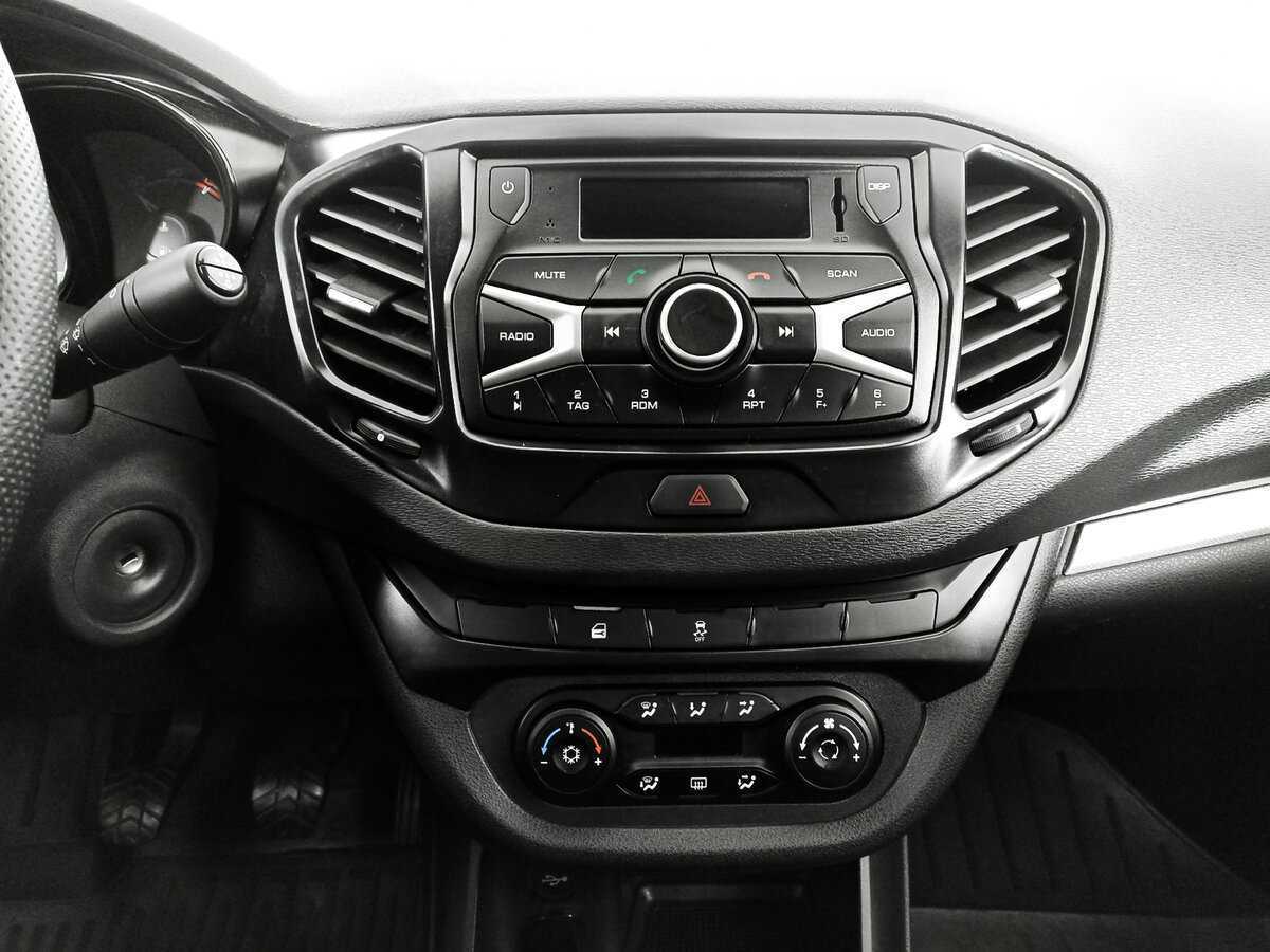 Купить Lada (ВАЗ) Vesta с пробегом. Фото: #10