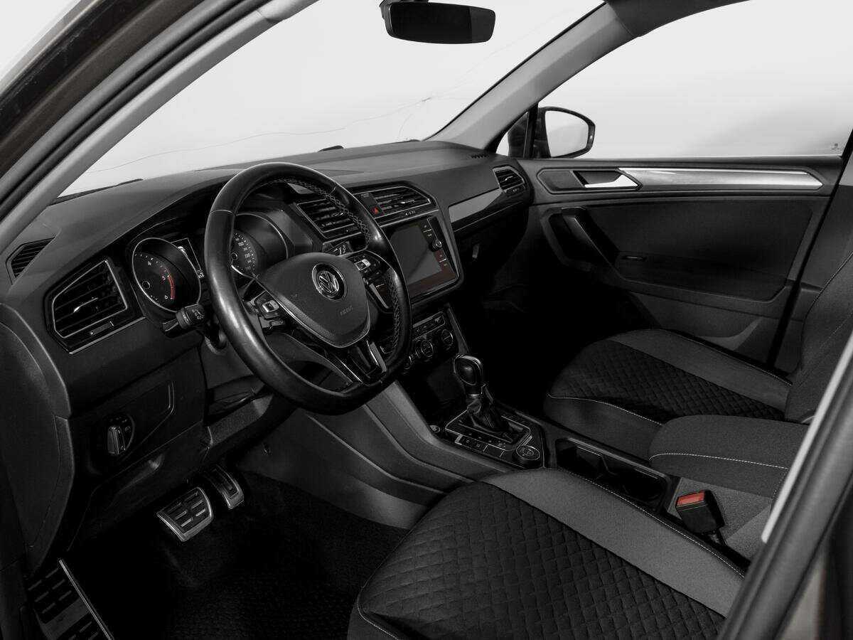 Купить Volkswagen Tiguan с пробегом. Фото: #15
