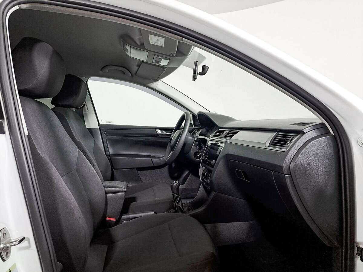 Купить Skoda Rapid с пробегом. Фото: #6