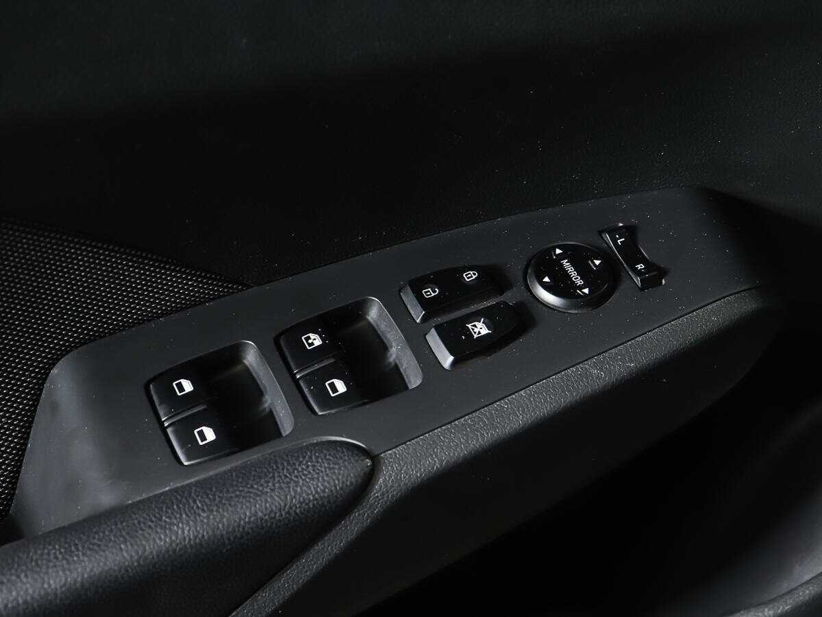 Купить Hyundai Solaris с пробегом. Фото: #17