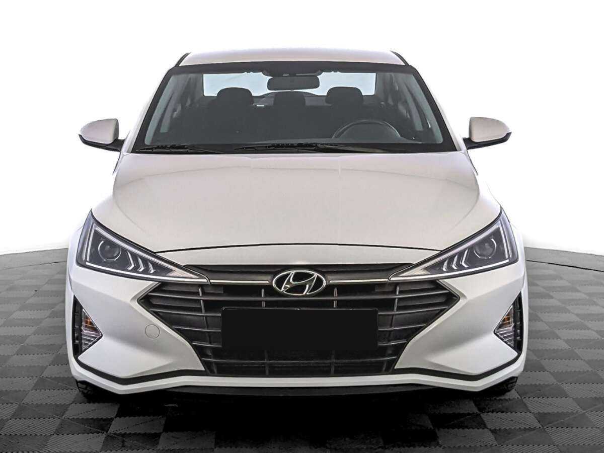 Купить Hyundai Elantra с пробегом. Фото: #1