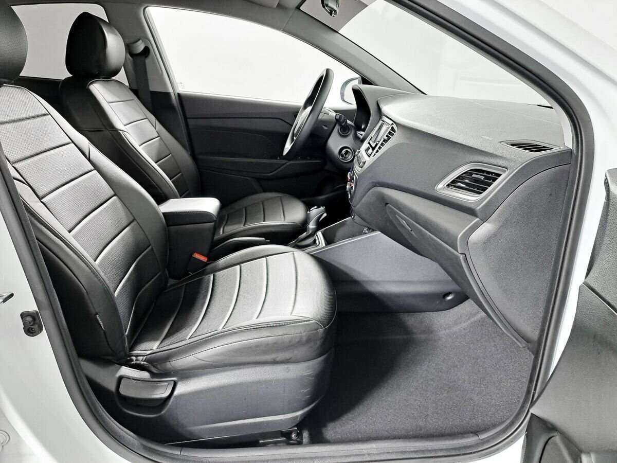 Купить Hyundai Solaris с пробегом. Фото: #8