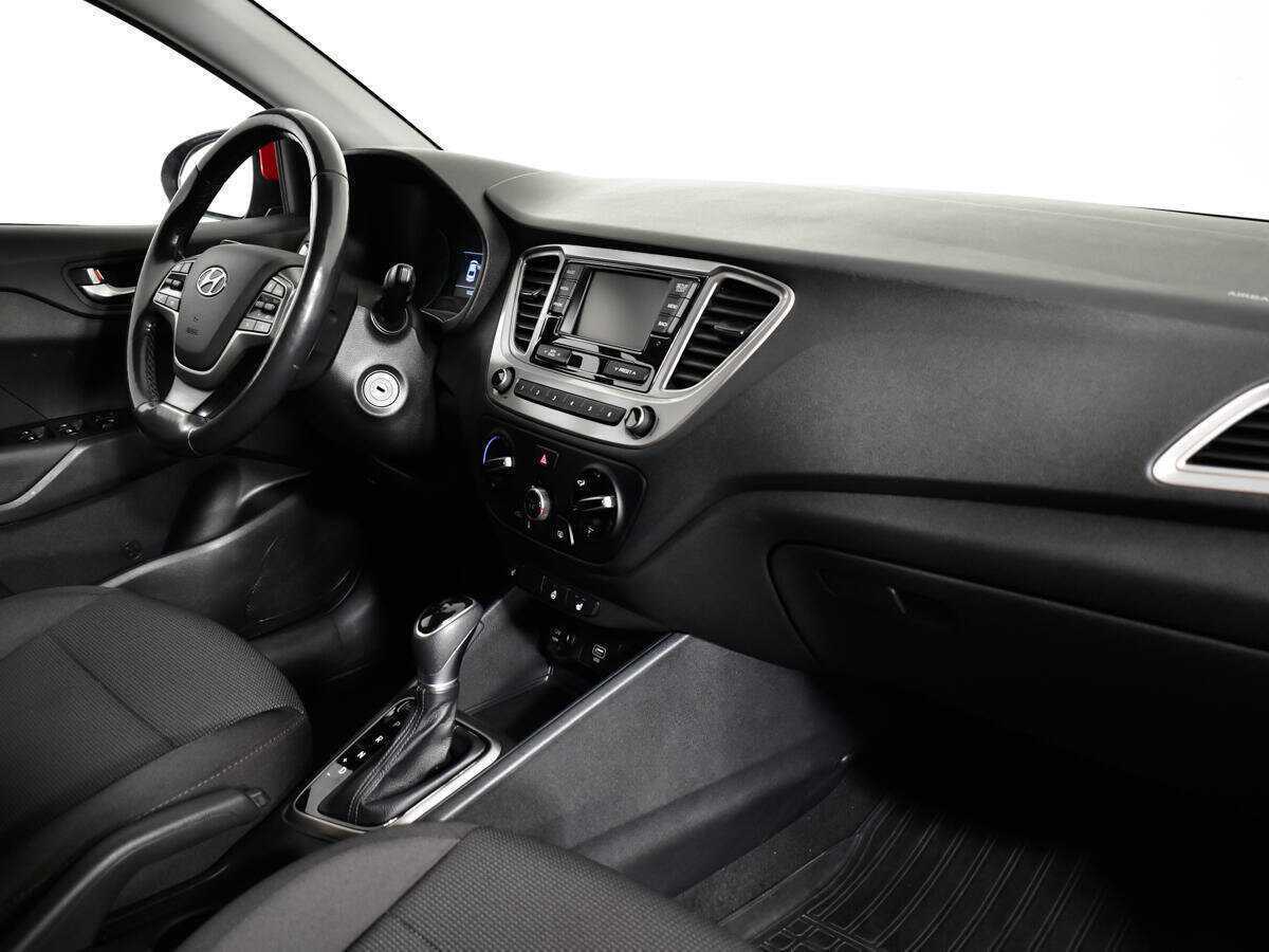 Купить Hyundai Solaris с пробегом. Фото: #7