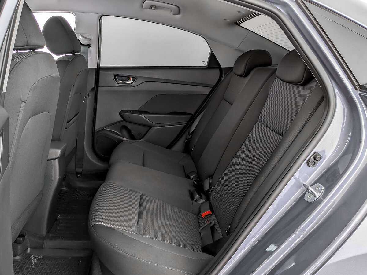 Купить Hyundai Solaris с пробегом. Фото: #9