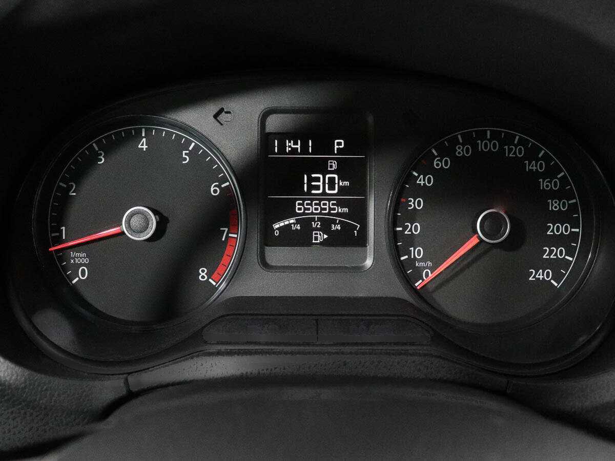 Купить Volkswagen Polo с пробегом. Фото: #11