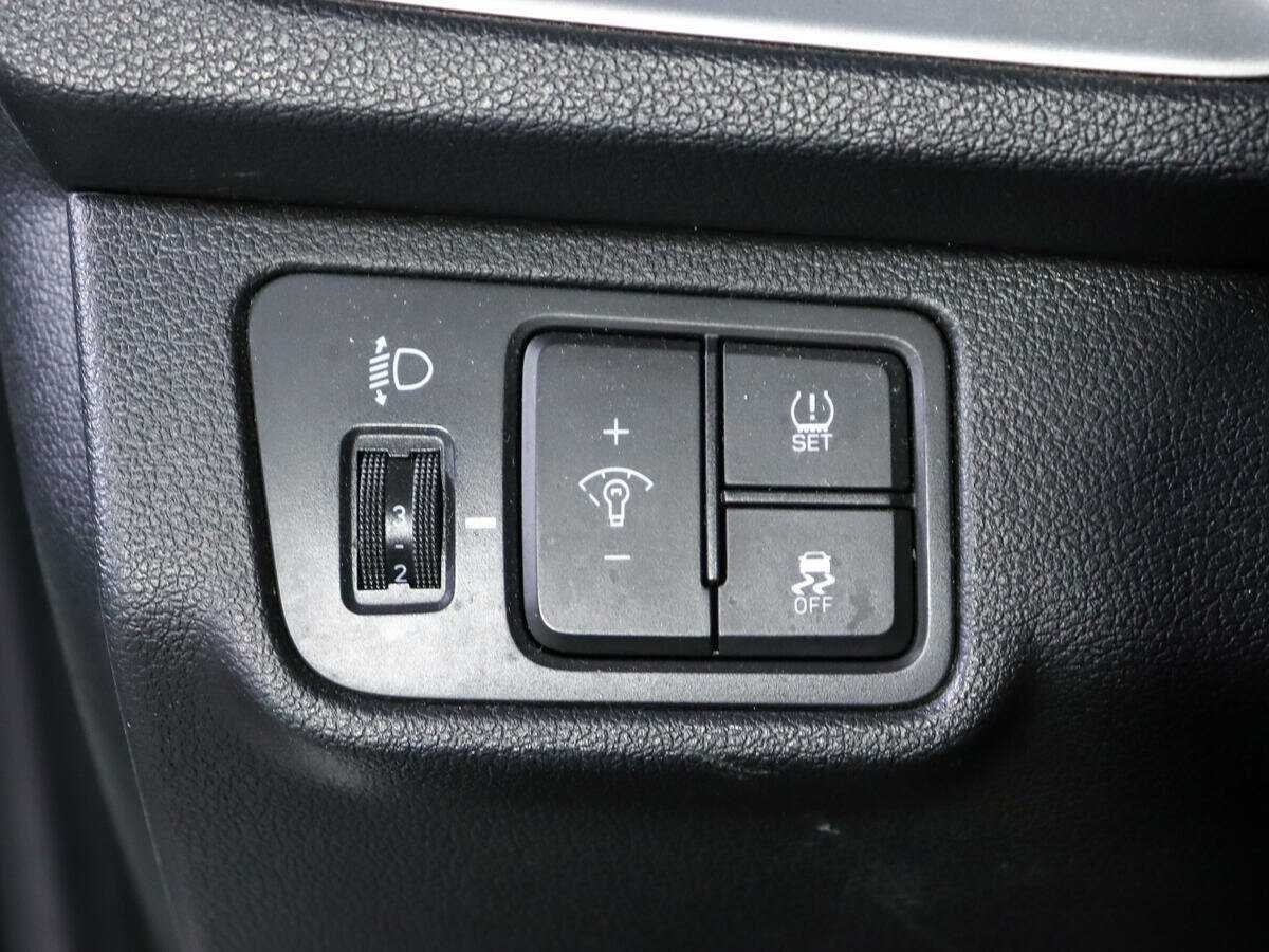 Купить Hyundai Solaris с пробегом. Фото: #14