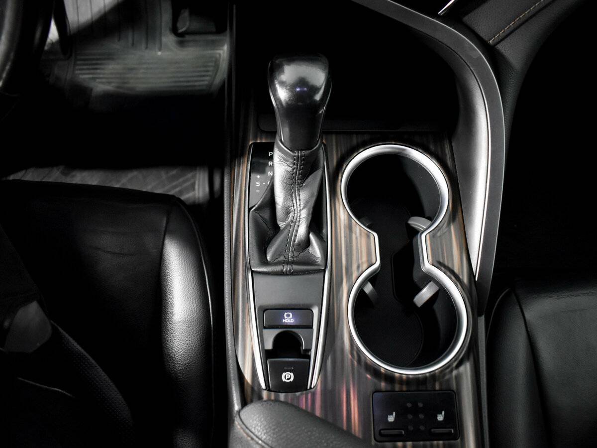 Купить Toyota Camry с пробегом. Фото: #7