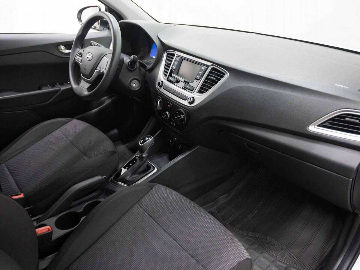 Купить Hyundai Solaris с пробегом. Фото: #10