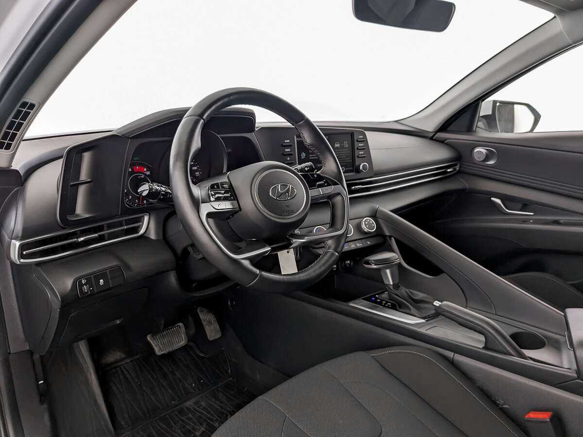 Купить Hyundai Elantra с пробегом. Фото: #15