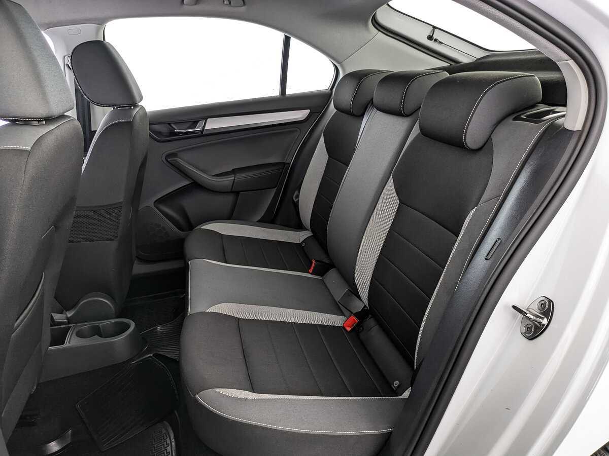 Купить Skoda Rapid с пробегом. Фото: #9