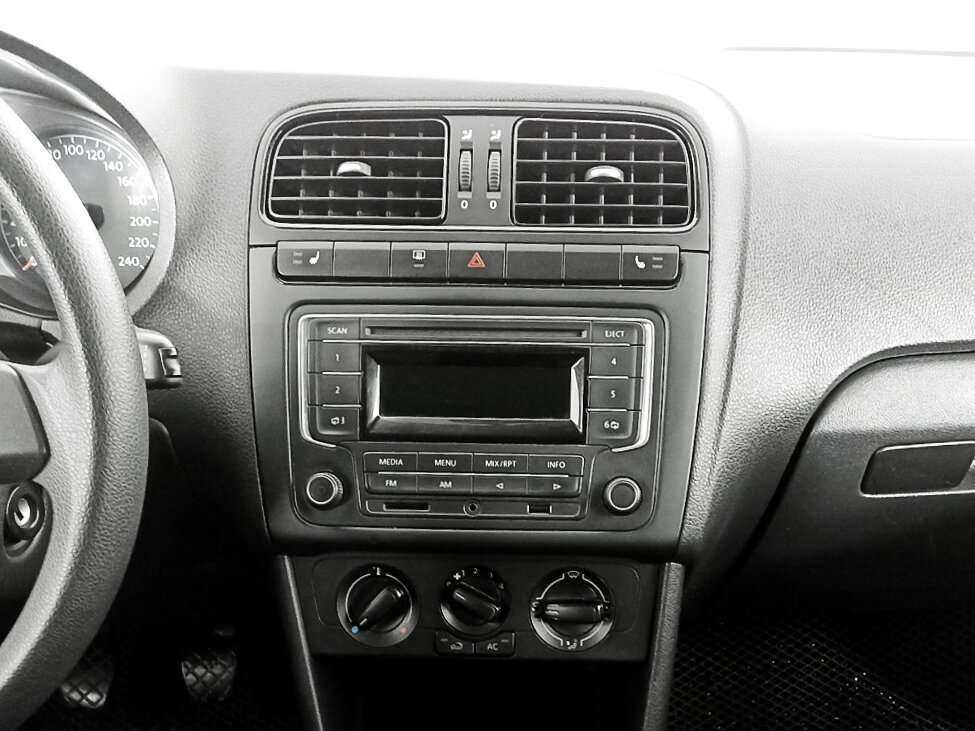 Купить Volkswagen Polo с пробегом. Фото: #14