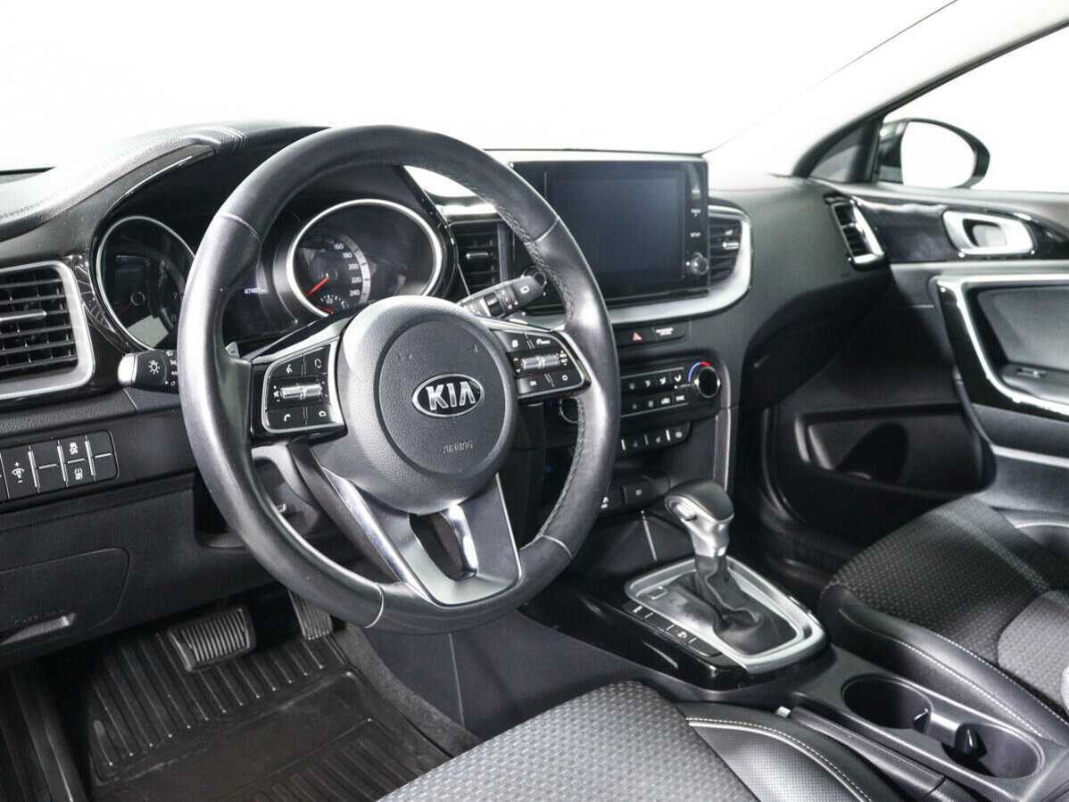 Купить Kia Ceed с пробегом. Фото: #11