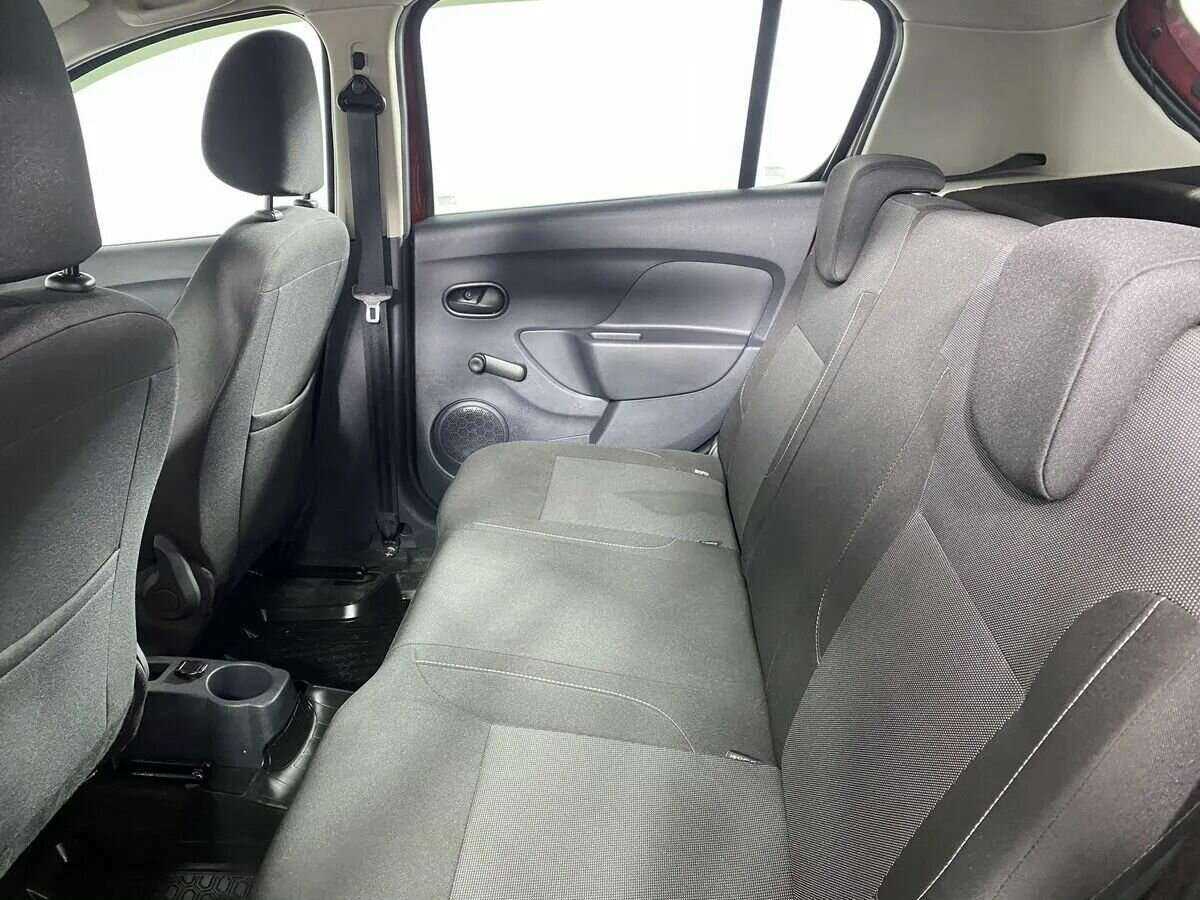 Купить Renault Sandero с пробегом. Фото: #7