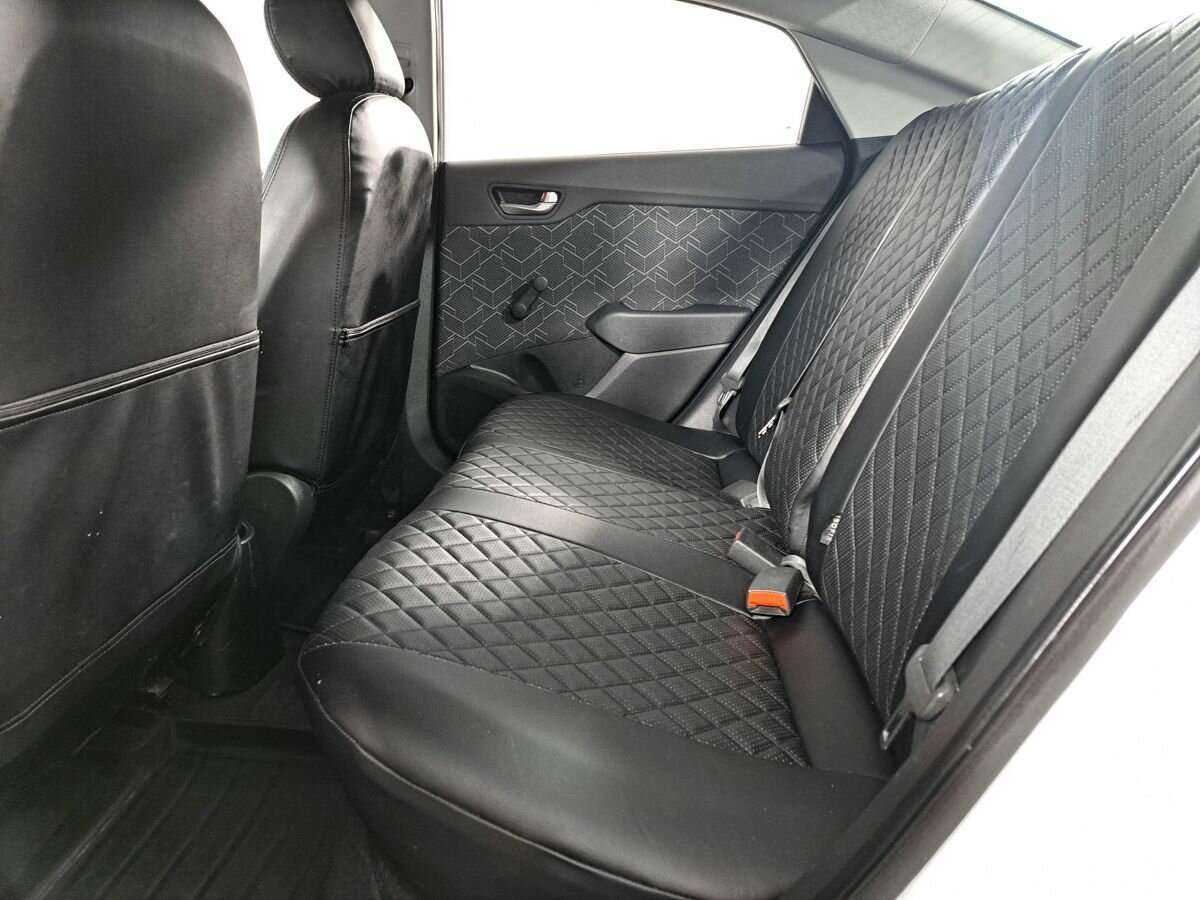 Купить Hyundai Solaris с пробегом. Фото: #11