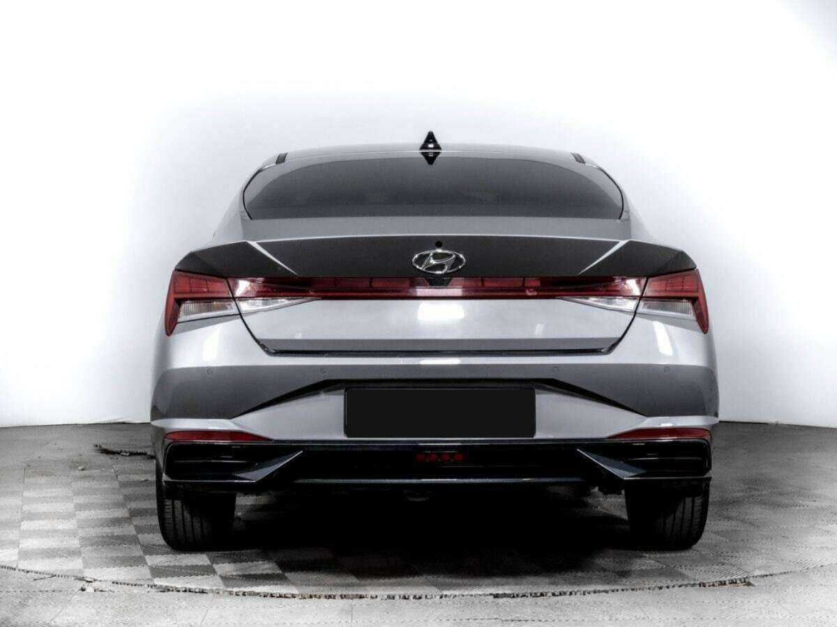 Купить Hyundai Elantra с пробегом. Фото: #4