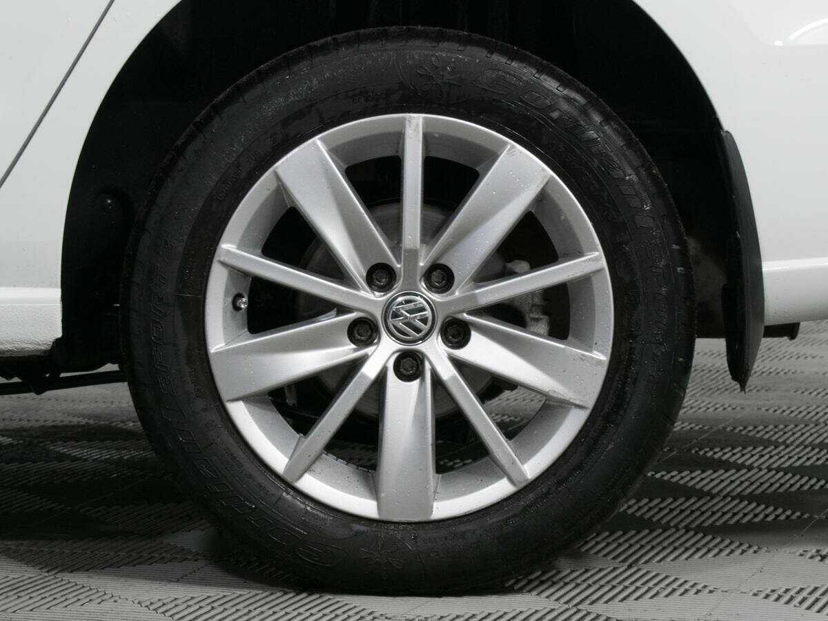 Купить Volkswagen Polo с пробегом. Фото: #15