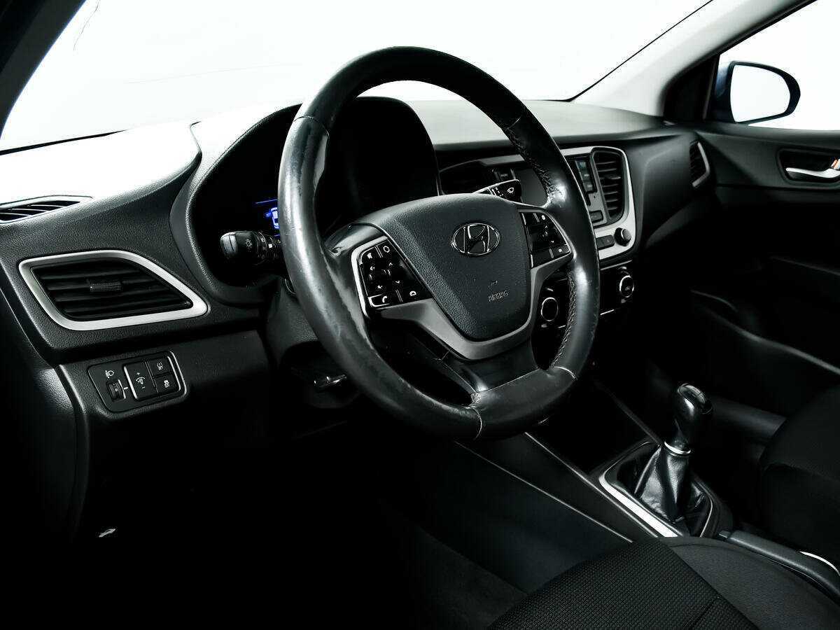 Купить Hyundai Solaris с пробегом. Фото: #12