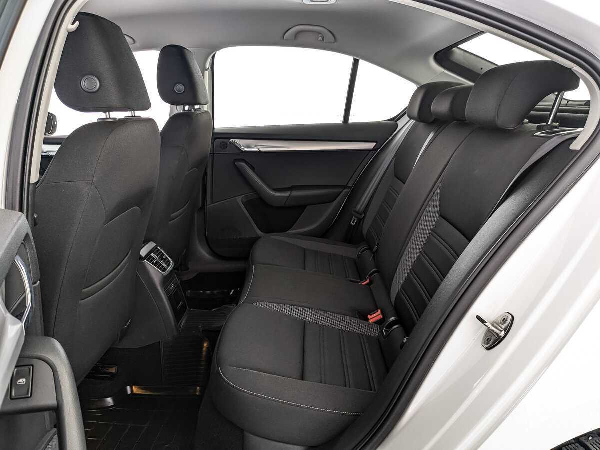 Купить Skoda Octavia с пробегом. Фото: #17