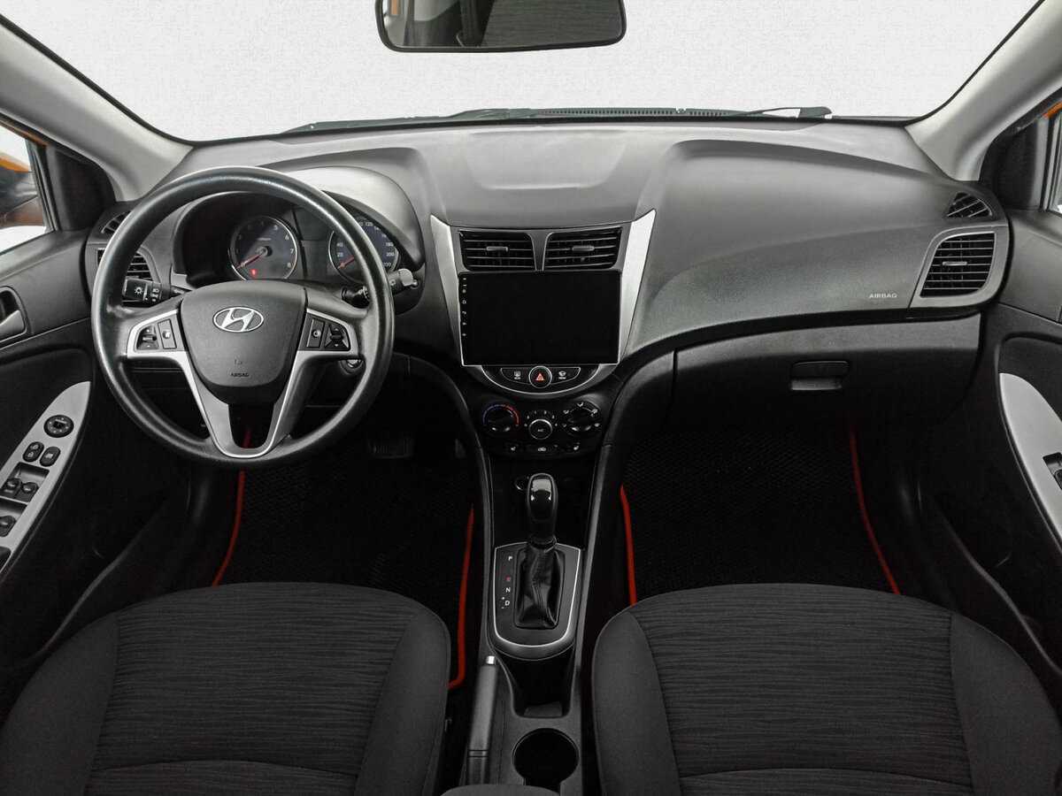 Купить Hyundai Solaris с пробегом. Фото: #11