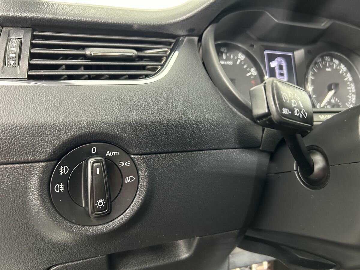 Купить Skoda Octavia с пробегом. Фото: #8