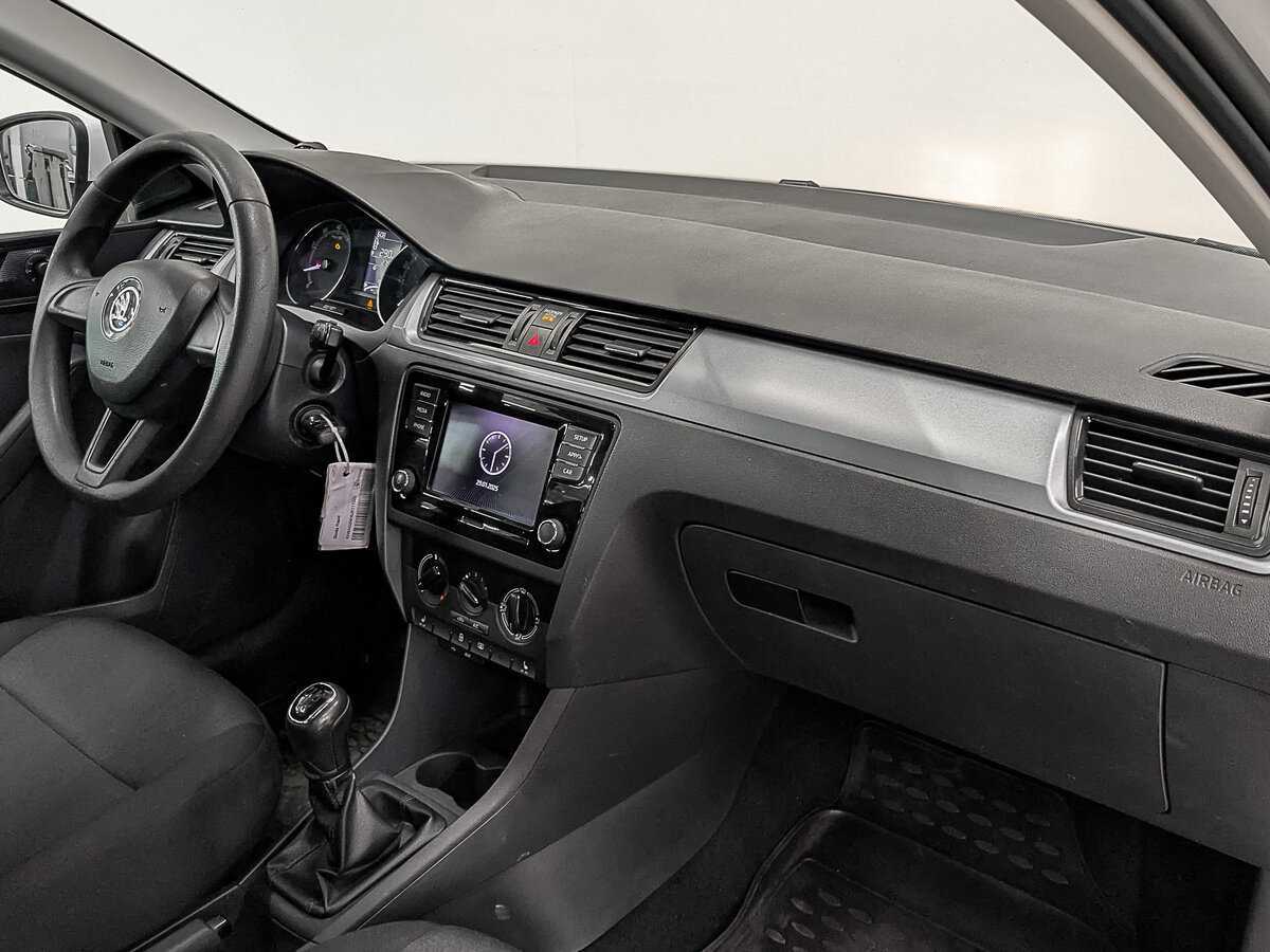 Купить Skoda Rapid с пробегом. Фото: #12