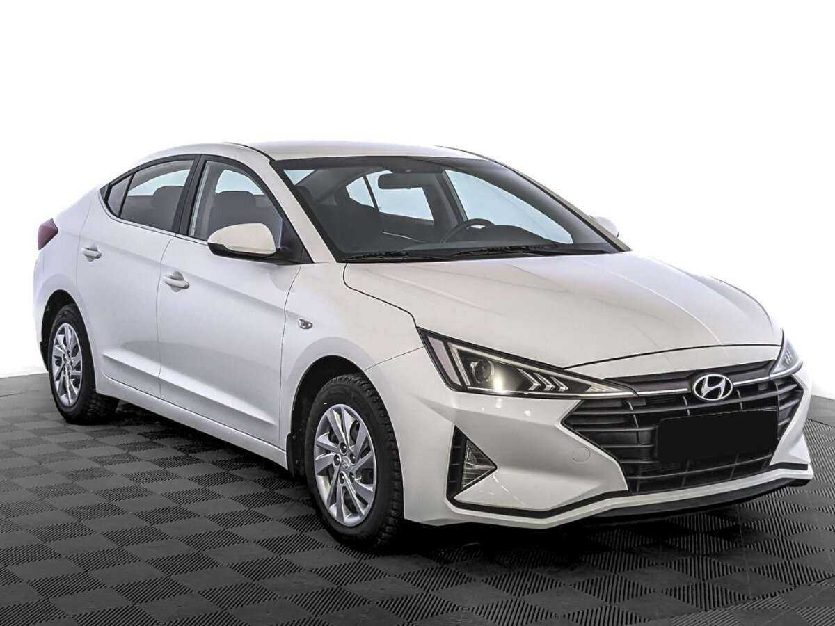 Купить Hyundai Elantra с пробегом. Фото: #2
