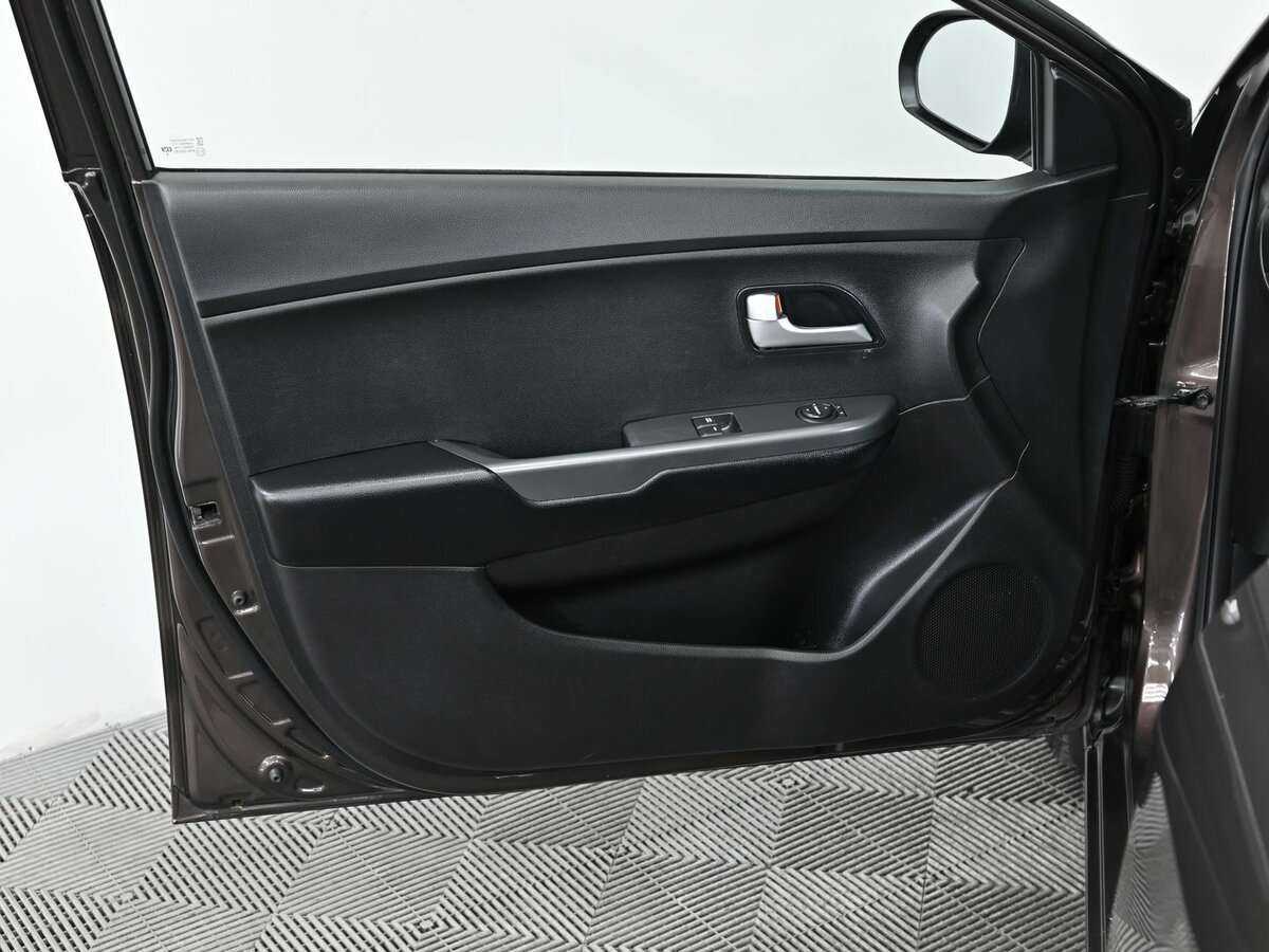 Купить Kia Rio с пробегом. Фото: #9