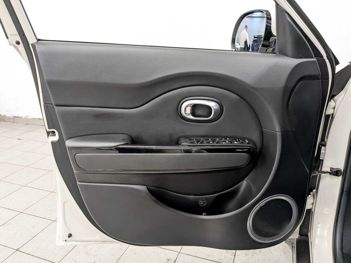 Купить Kia Soul с пробегом. Фото: #18