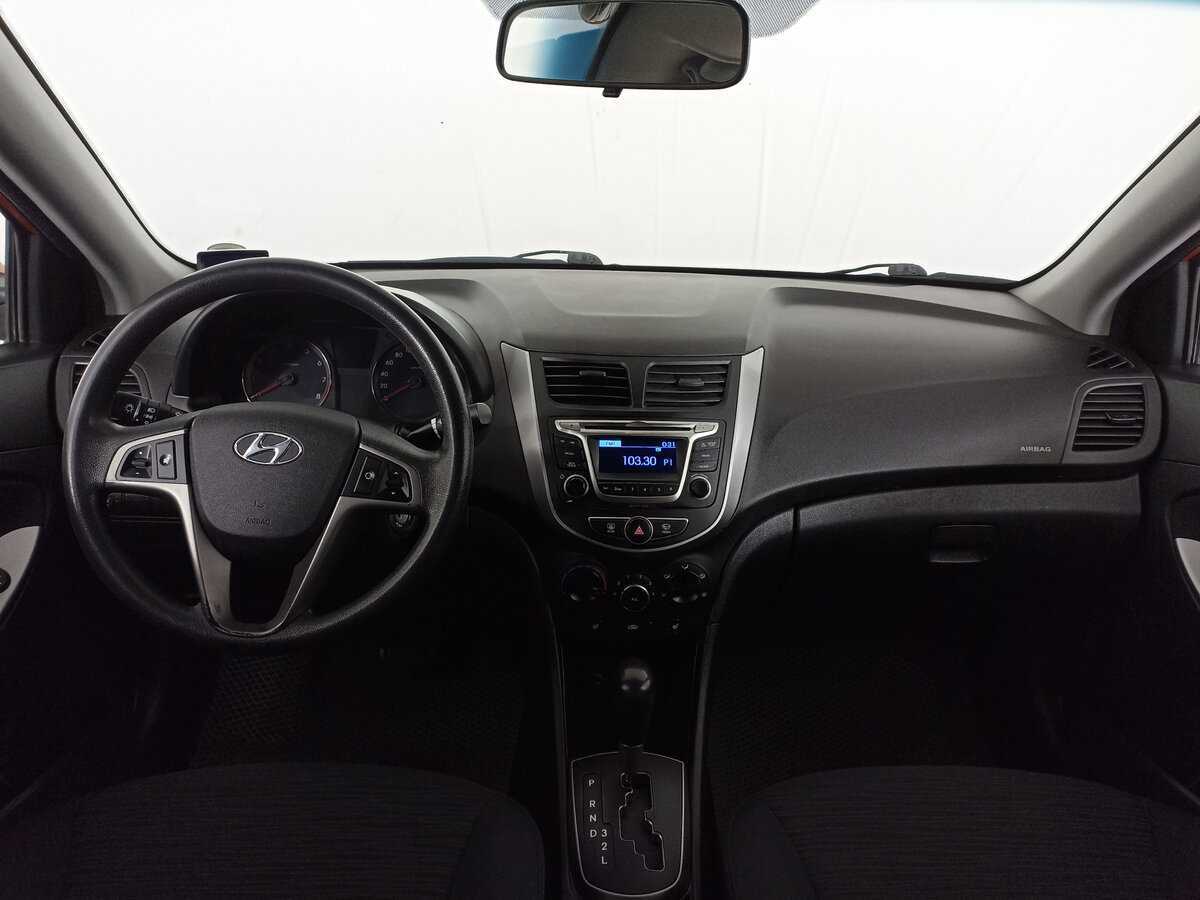 Купить Hyundai Solaris с пробегом. Фото: #11