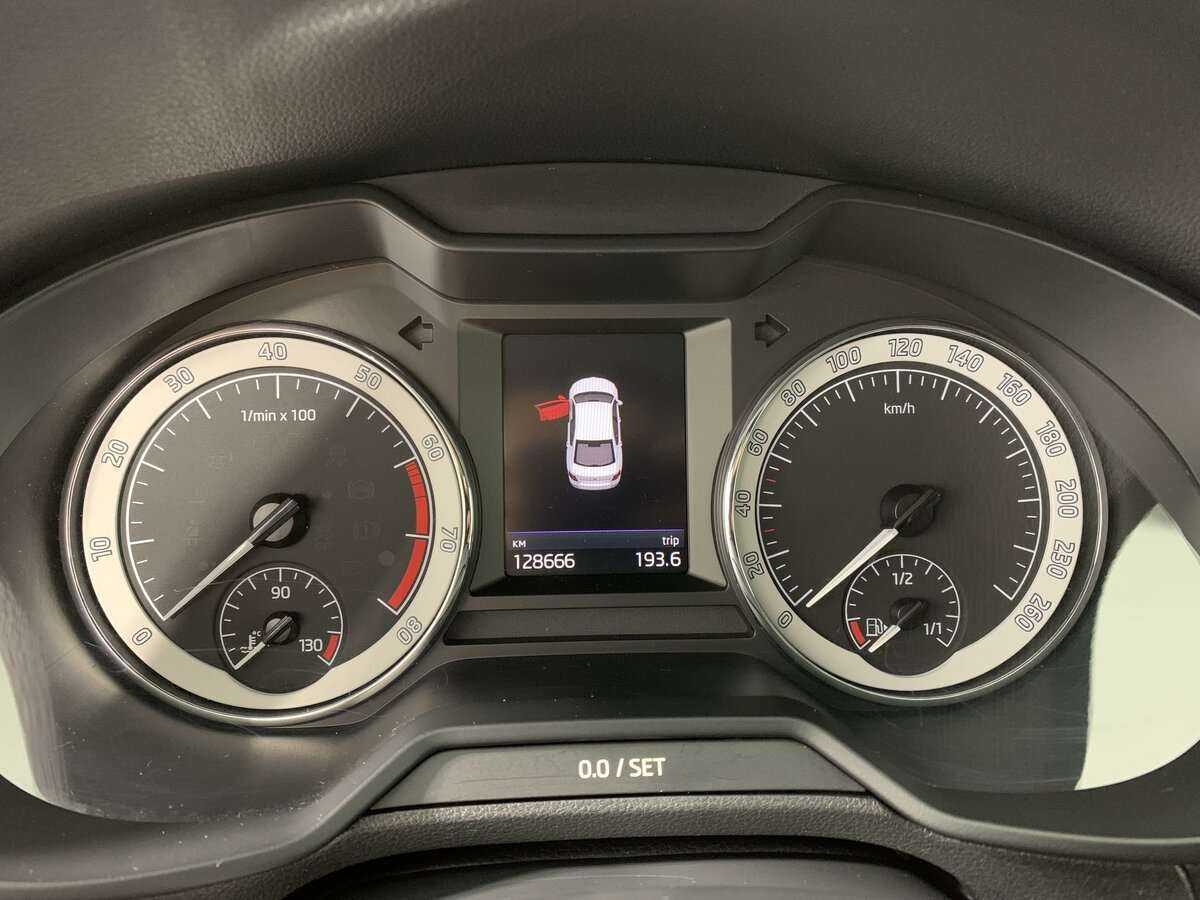 Купить Skoda Octavia с пробегом. Фото: #12