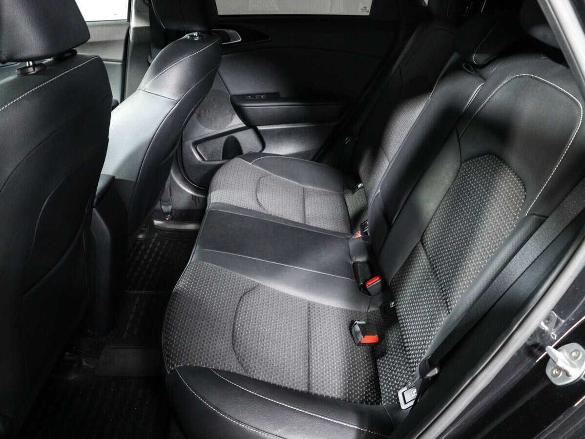 Купить Kia Ceed с пробегом. Фото: #7