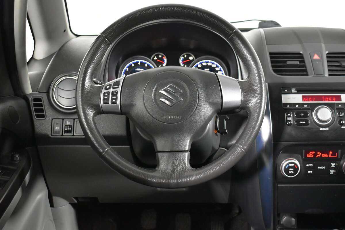 Купить Suzuki SX4 с пробегом. Фото: #11