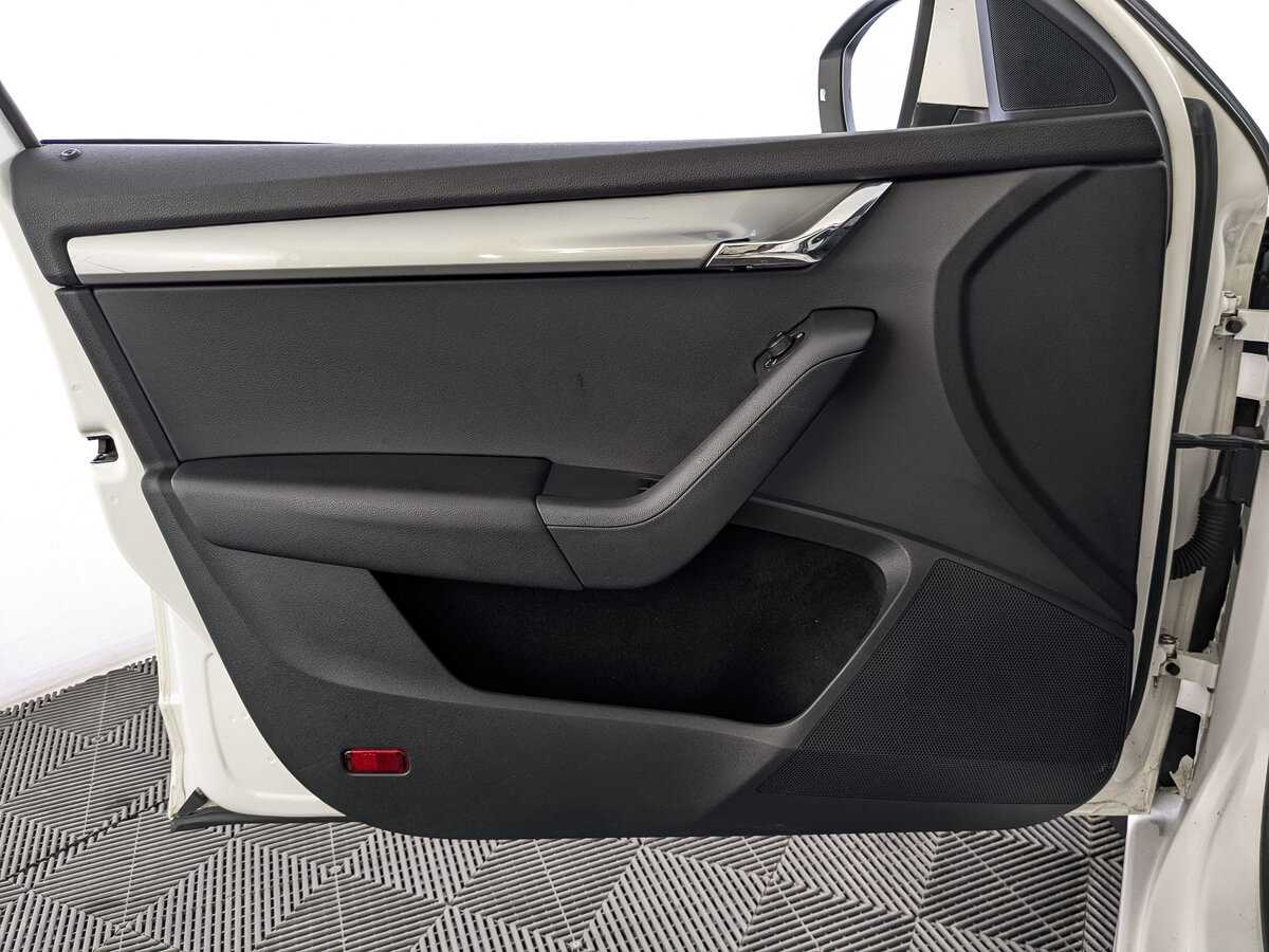 Купить Skoda Octavia с пробегом. Фото: #17