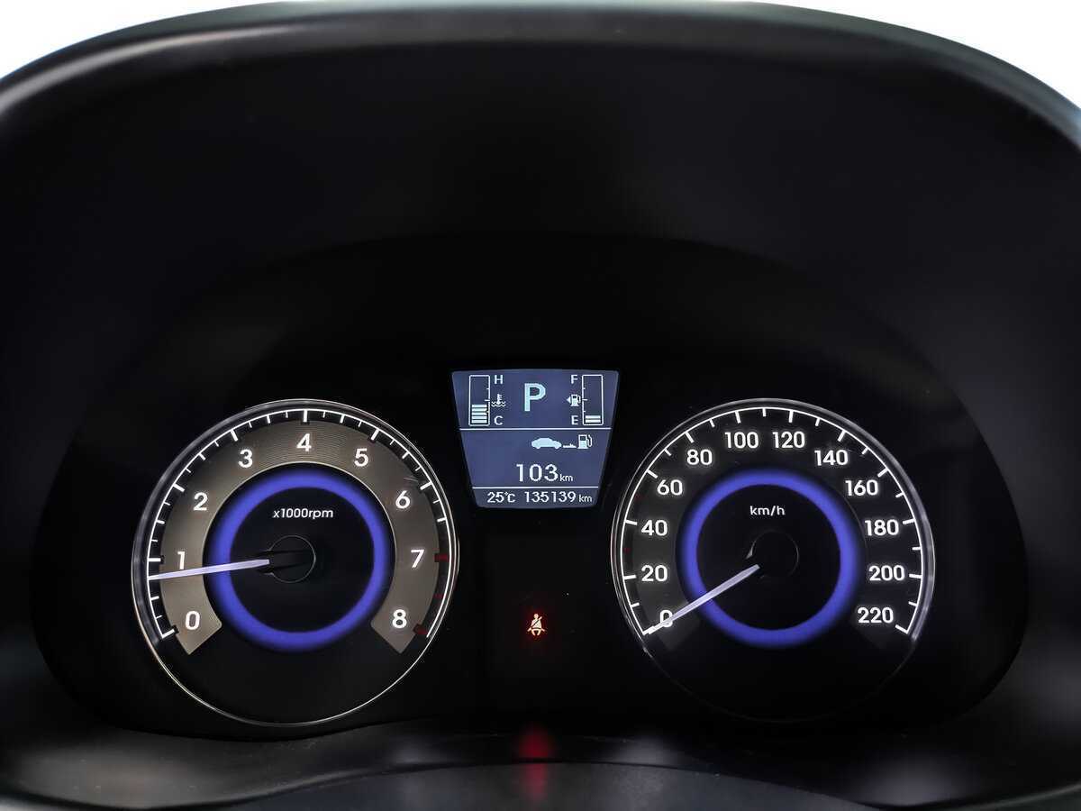 Купить Hyundai Solaris с пробегом. Фото: #11