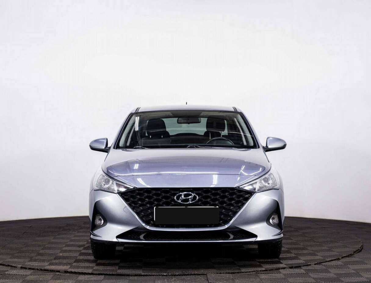 Купить Hyundai Solaris с пробегом. Фото: #1