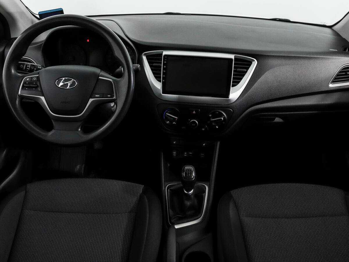 Купить Hyundai Solaris с пробегом. Фото: #10