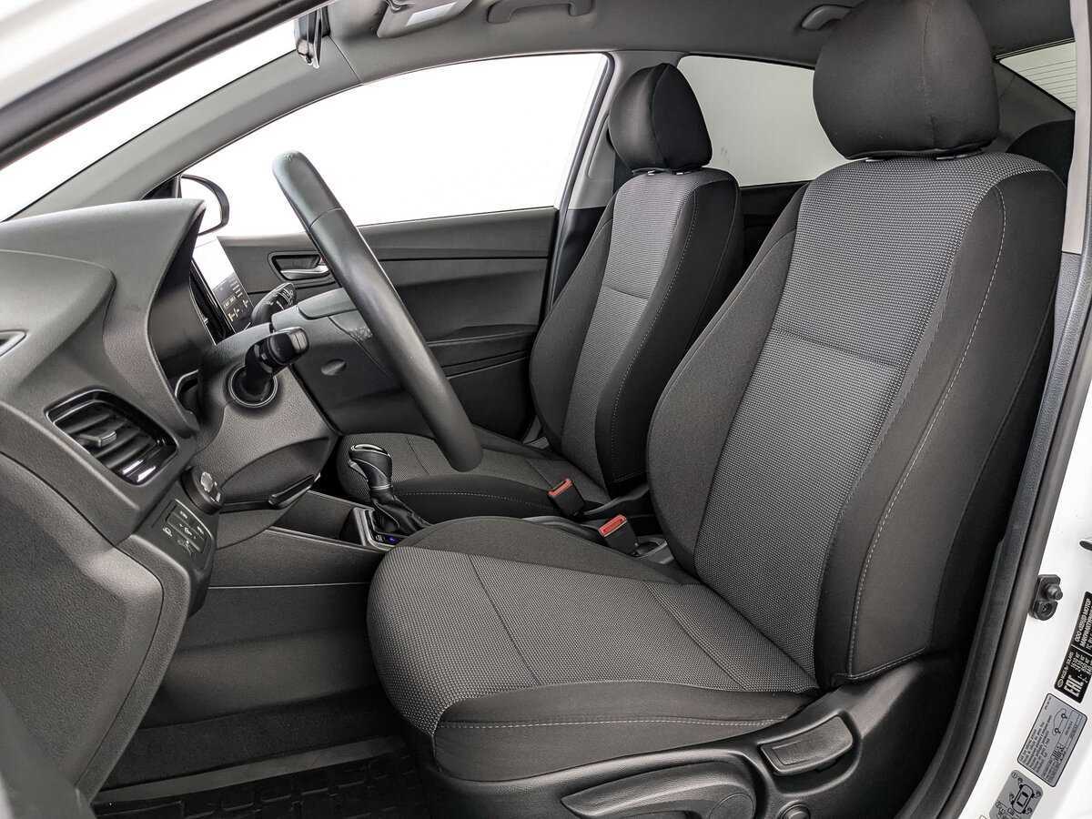 Купить Hyundai Solaris с пробегом. Фото: #18