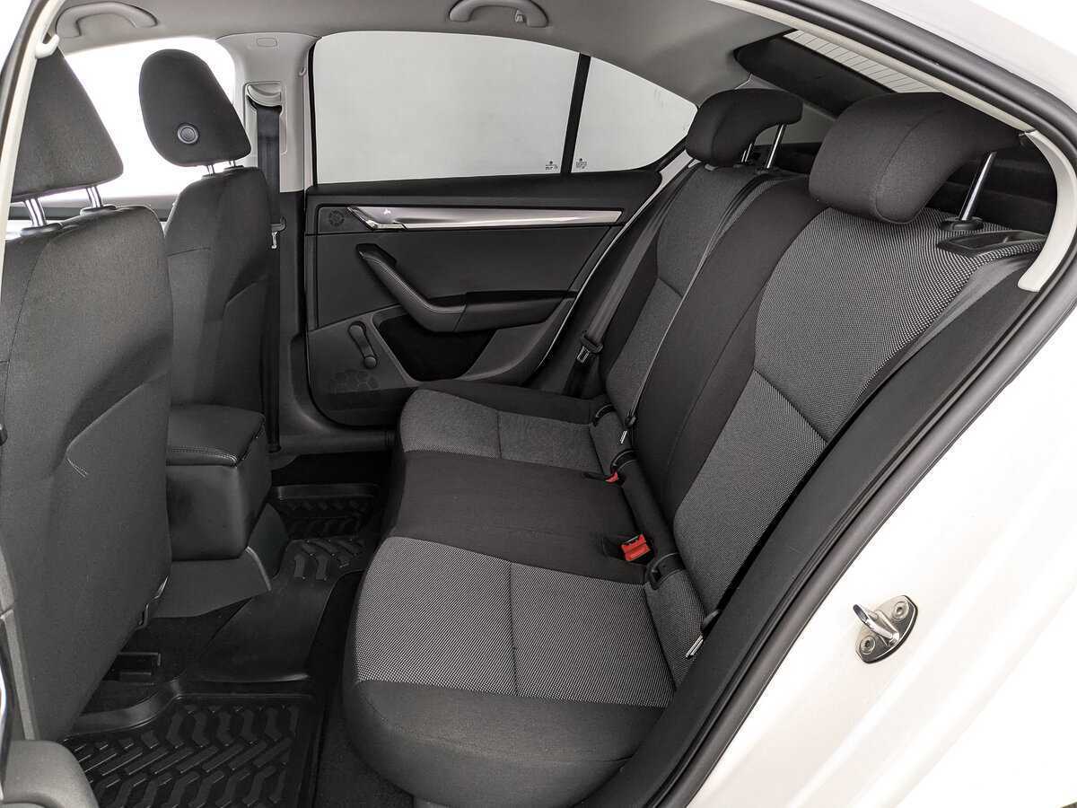 Купить Skoda Octavia с пробегом. Фото: #16