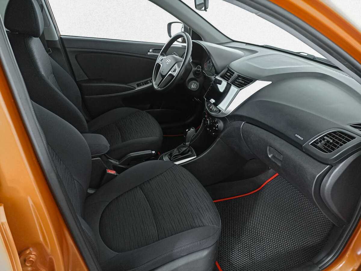 Купить Hyundai Solaris с пробегом. Фото: #8