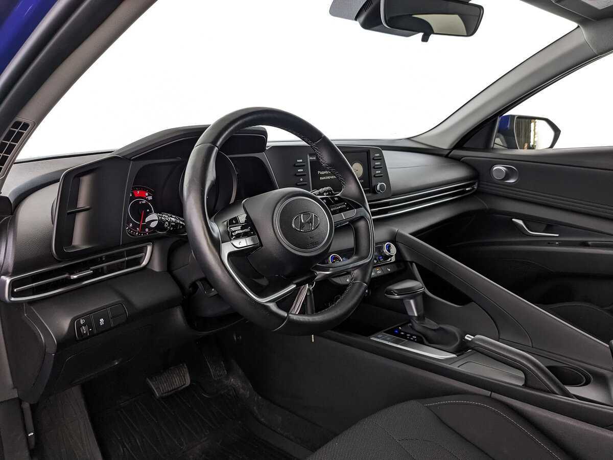 Купить Hyundai Elantra с пробегом. Фото: #10