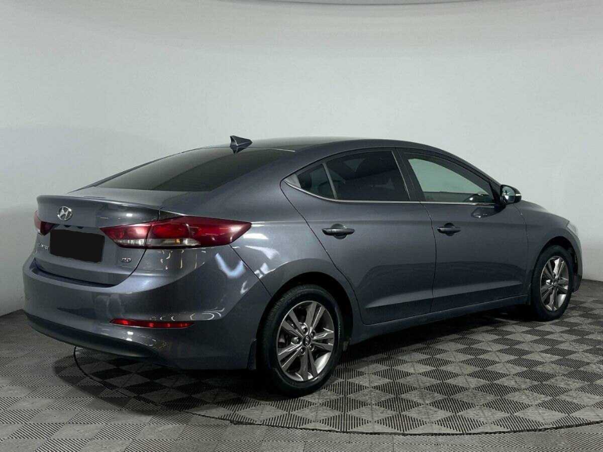 Купить Hyundai Elantra с пробегом. Фото: #4