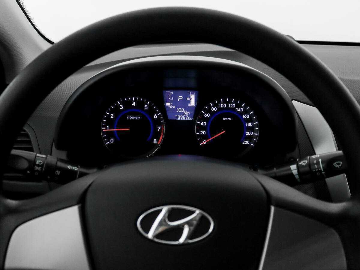 Купить Hyundai Solaris с пробегом. Фото: #15