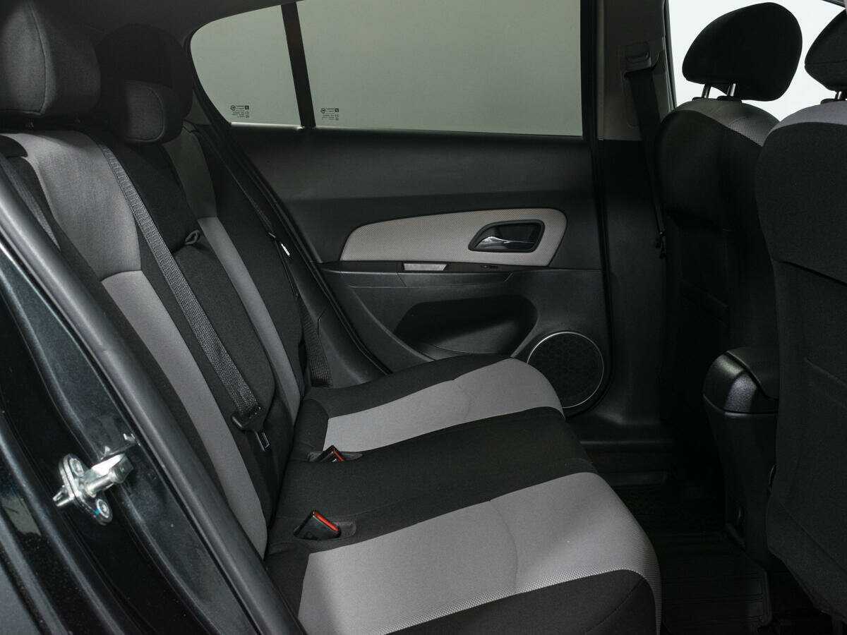Купить Chevrolet Cruze с пробегом. Фото: #8