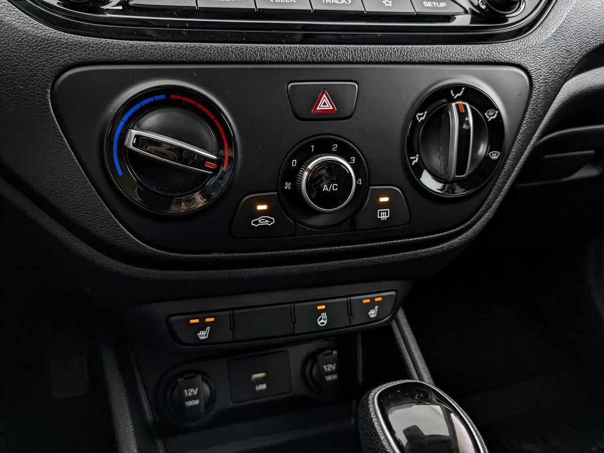 Купить Hyundai Solaris с пробегом. Фото: #18