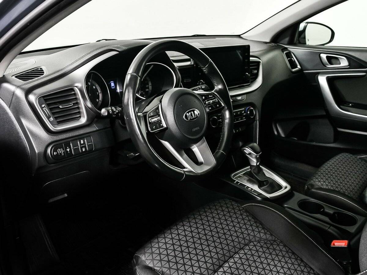 Купить Kia Ceed с пробегом. Фото: #12