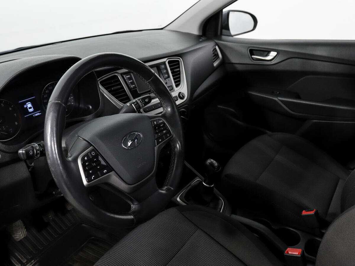 Купить Hyundai Solaris с пробегом. Фото: #8