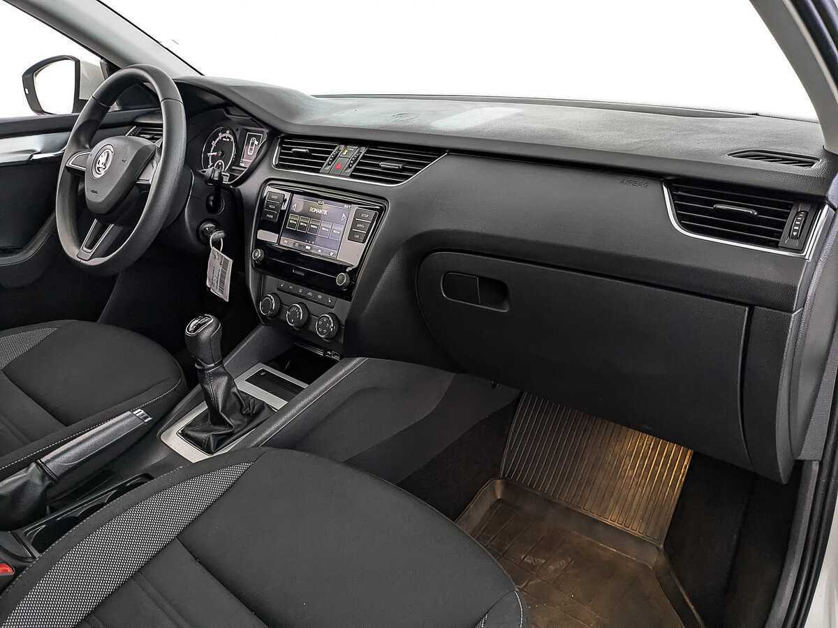 Купить Skoda Octavia с пробегом. Фото: #11