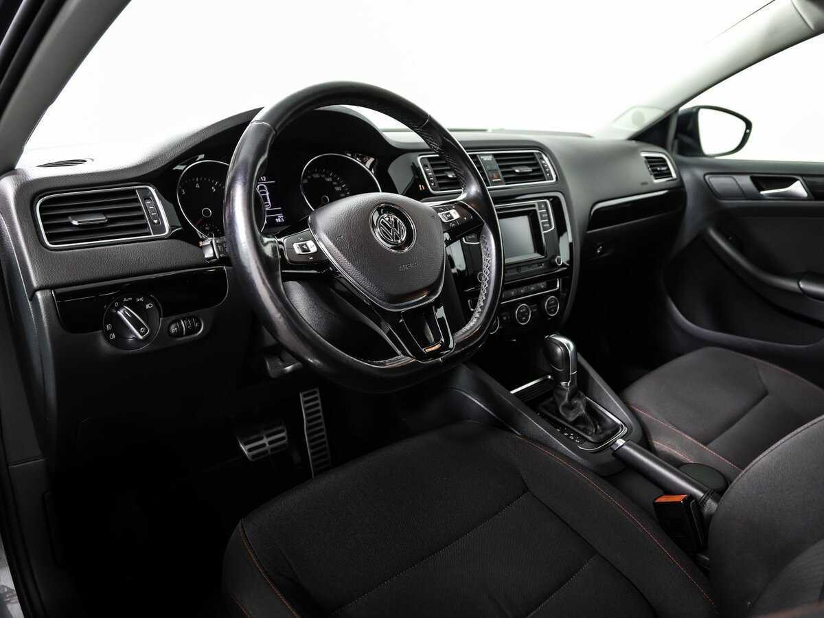 Купить Volkswagen Jetta с пробегом. Фото: #11