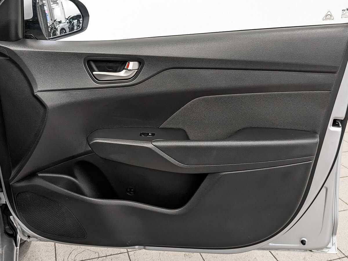 Купить Hyundai Solaris с пробегом. Фото: #23